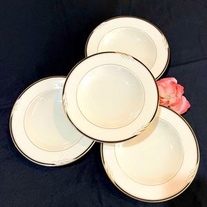 Oscar De La Renta Hospitality Black  /Gold. Soup plates.
Fine China  Ivo…